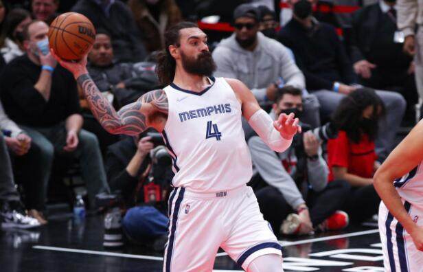 yl7703永利-无愧金牌配角！灰熊崛起背后需谢蓝领亚当斯