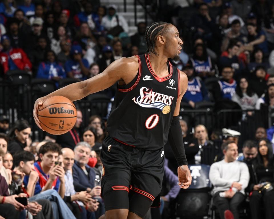 永利yl23411-76人险胜送爵士7连败：马克西25+6沃克22+10 乔治30分